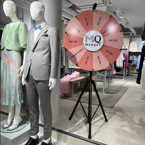 Lyckohjul med MQ Marqet-design i butik